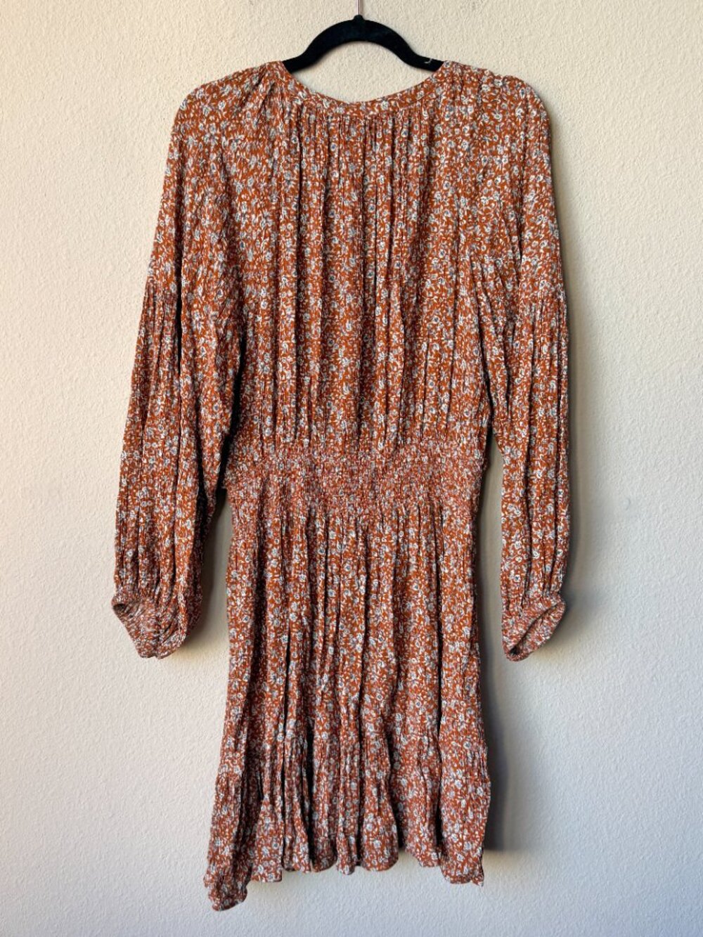 Faherty Montana Dress in Ennis Floral Smocked Boho Size M - Picture 3 of 6